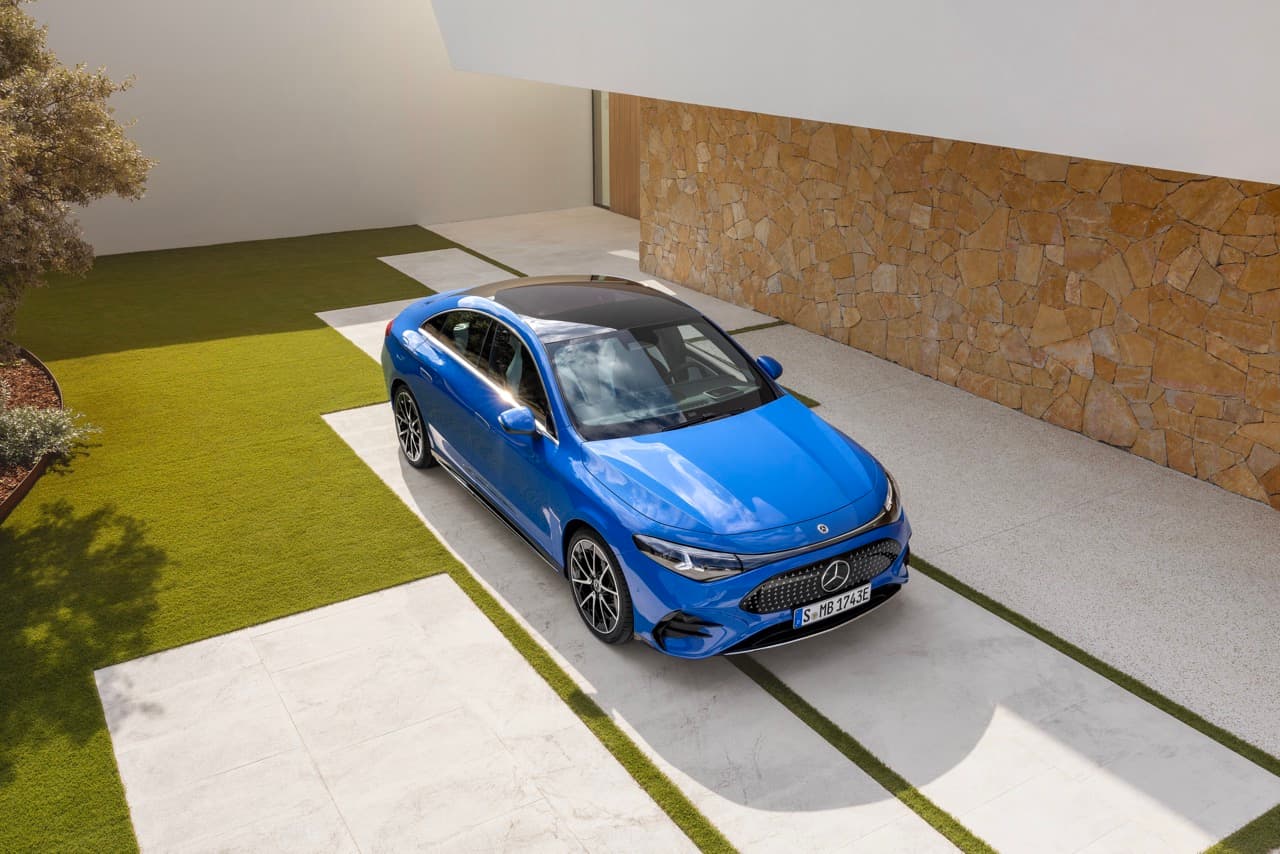 Mercedez Benz CLA EV Blue