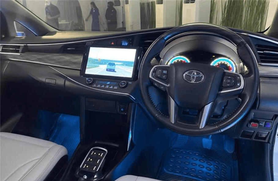 innova ev concept 2025 interior