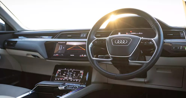 Audi-E-Tron-Ev-Dashboard