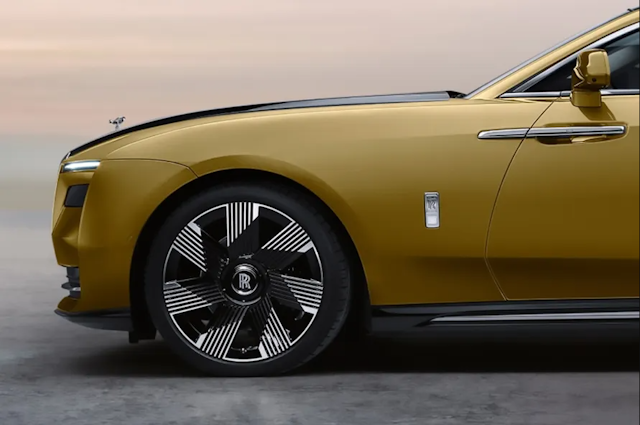 Rolls-Royce-Spectre-Ev-Exterior Image