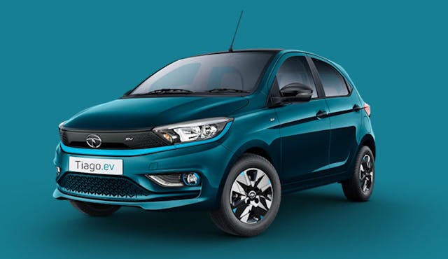 Tata Motors_Tiago EV_XT Medium Range2