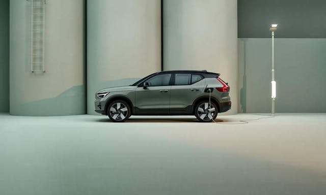 volvo_xc40-recharge_2